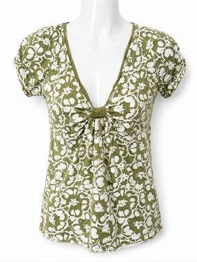 American Eagle Petite Floral Top Small Green Boho‎ V Neck Stretch Fitted Tee